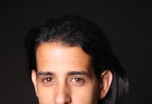 צוחק על החיים