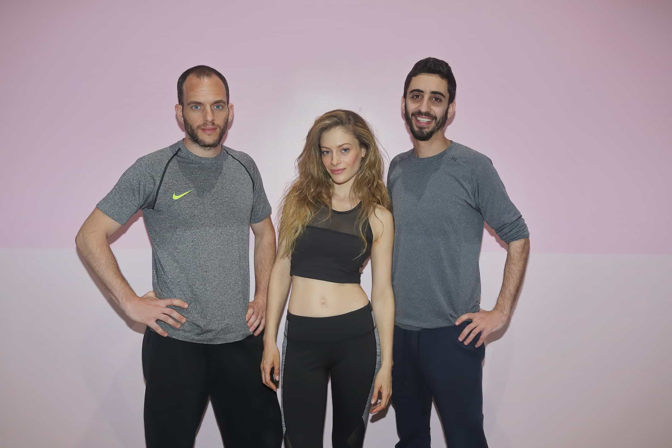 עומר יצקן, אפרת דור, חנן סבר sweatshop צילום שוקה כהן(66)