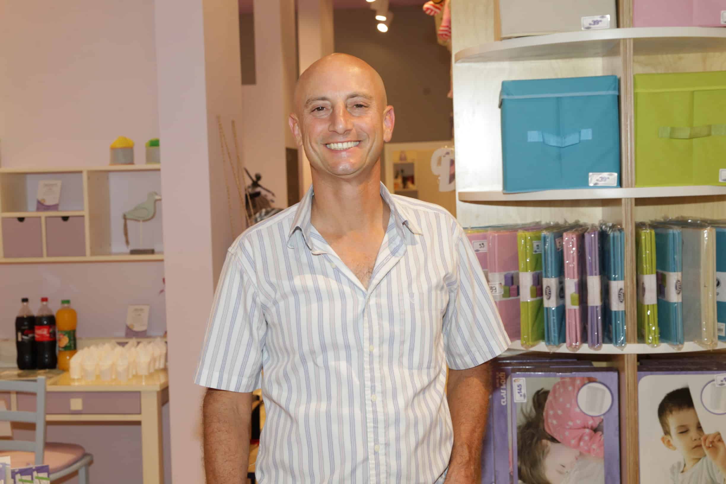 אריאל תובל בעלים ומנכל רשת רהיטי הילדים עצמלה. קרדיט צילום- רפי דלויה