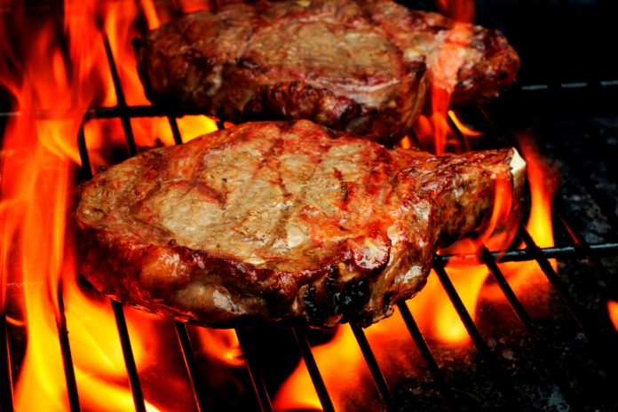 סטייק על הגריל טיב טעם צלם אסף לוי