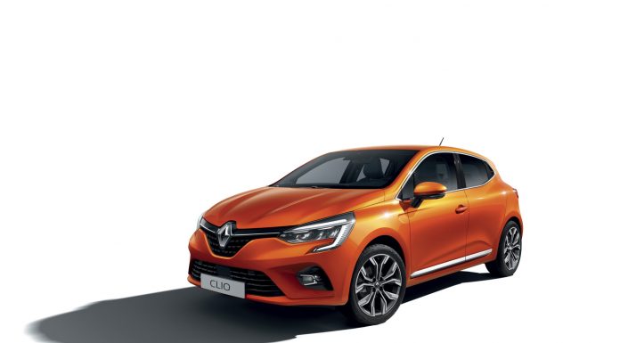 מותג הרכב RENAULT יקיים אירוע מכירות LIVE ב Facebook