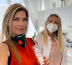 דר להבית אקרמן ודפנה שחר בתום טיפול רענון אחרי הסגר צילום אסף לוי