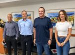 מימין לשמאל – זאן בן אהרון אייל ולדמן ראש העיר שמעון לנקרי מנכל העירייה יניב אשור