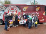 שחקני הפועל חדרה נבחרת טאפמדר וילדי העמותה. יחצ