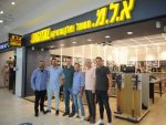 מימין לשמאל מוטי קרן בנצי יגר אדי דובינסקי אורי להב וסים אלולי אלמוג מרגי. קרדיט צילום- רן שאולי (Large)
