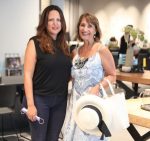 אביטל מאיירס מימין וטליה בק משיקות את השולחן הגדול בישראל צילום מיכה בננו (4)