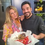 קופרבוש משיקה את פעילותה בישראל _חגית אשכנזי מנהלת המותג בישראל והשף אבי ביטון (4) (002)