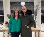 שום בלאיש עם מנכלית רמדה חדרה ענת שאול. צילום יחצ (002)