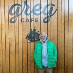 השחקן ההוליוודי הנרי ווינקלר בקפה גרג צילום שני גדסי (4) (Custom) (002)