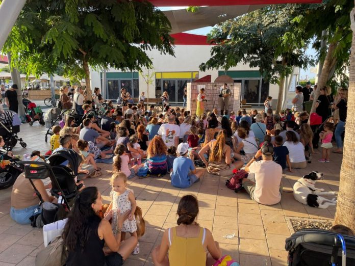 הצגות לילדים בחינם בשדרת הילדים בנמל תל אביב. צילום גל יערי