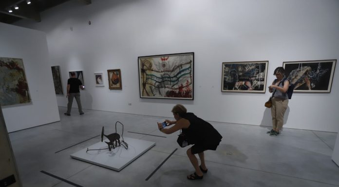 אוסף האומנות הפרטי הגדול והחשוב בישראל מוצג החל מהשבוע במוזיאון רמת גן לאומנות