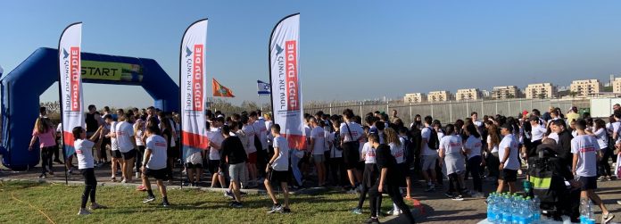 צילום ג'קי קוסטי - להאיר את עומר