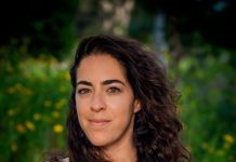 מירי כפתור מאמנת יוגה - קולנוע פאר עם ברכות השמש למען כרמל גת כולם מוזמנים - צילום יחצ