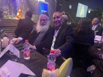 אלי אביסרור ושר הבינוי והשיכון – באדיבות ארגון הקבלנים בנגב