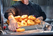 פתח תקווה עיר הפסטיבלים: פסטיבל "אורות של תקווה" יחד עם שלומי שבת וזהבה בן בפתח תקווה