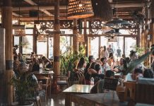 החוף של מוש באכזיב משיק את MOSH THAI HOUSE מסעדה תאילנדית אותנטית על קו המים