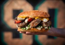 " S'90 דיינר" של השף פאדי יעיש מבית "חצר גולדמן"- חוגג שנה עם מנות חדשות אמריקאיות עם נגיעות מהמטבח הערבי ומבצע טעים במיוחד!