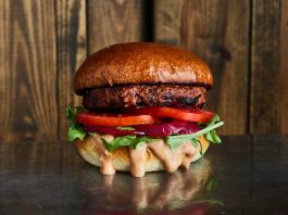 מהמעבדה לצלחת: רידיפיין מיט נכנסת למסעדות מובילות עם מנות מפתיעות