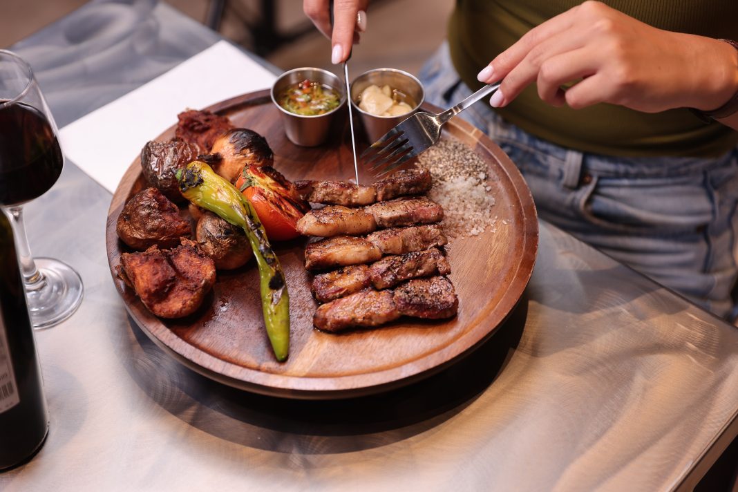 אוכף טלה בבסטה צילום מחמוד זידאן